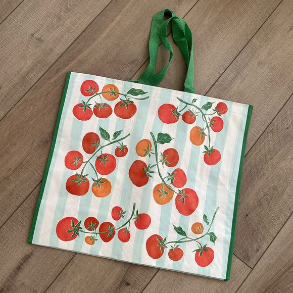 Homegoods TJMaxx Marshalls Viral Tomato Print Reusable Shopper Tote Bag NWOT - Picture 1 of 2
